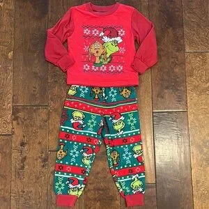 Dr. Seuss | Pajamas | Dr Seuss Grinch And Max The Dog Red And Green ...